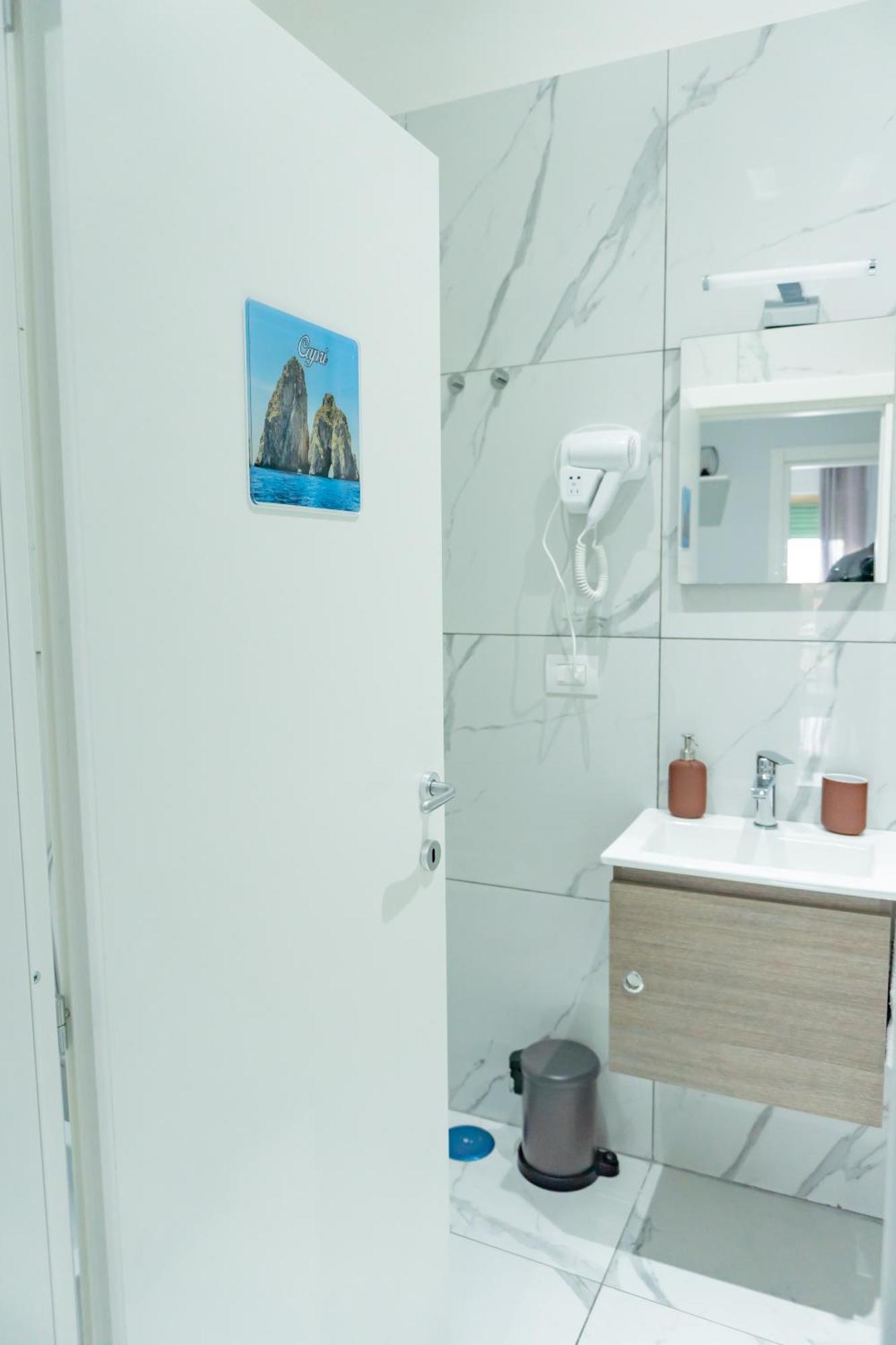 Hostel Partenope *